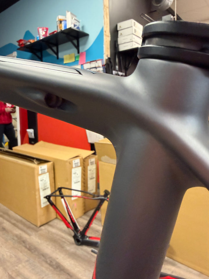 Fuji Gran Fondo Classico 1.1 Carbon Rim Brake Frameset – BB86 – QR – Clearance