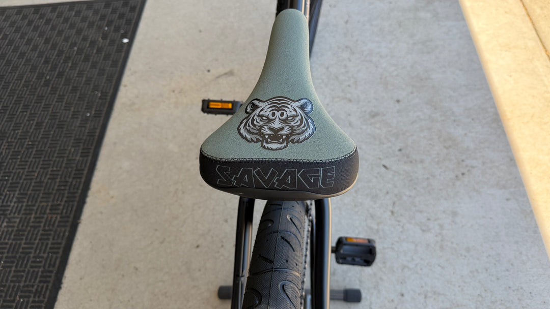 SE Bikes Savage Flyer 27.5” Bike Life Wheelie Bike
