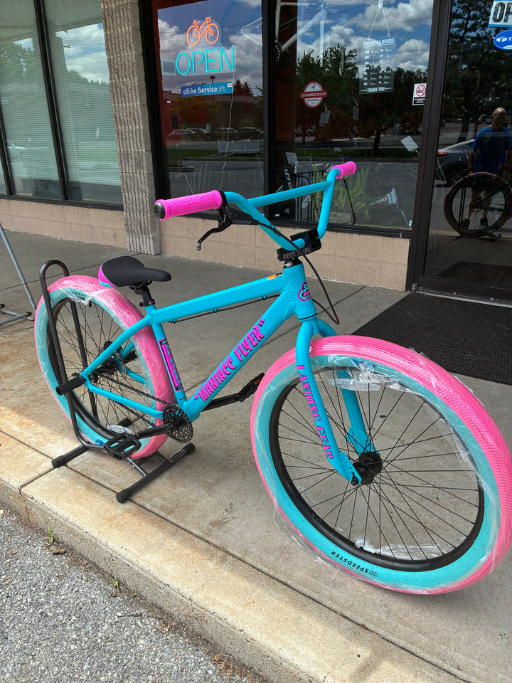 SE Bikes Maniacc Flyer 27.5+ Bike Life Wheelie Bike