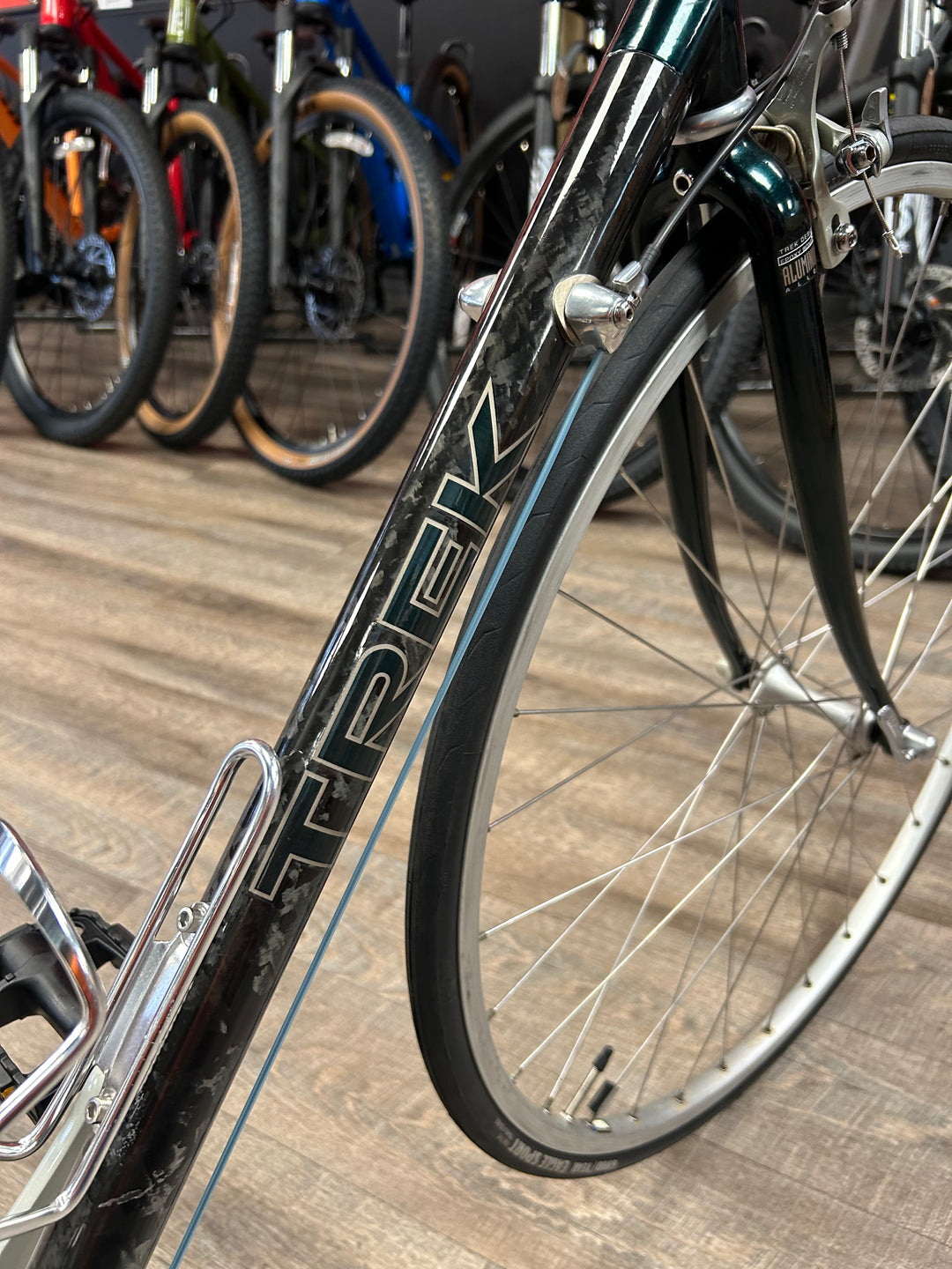 1996 Trek 2120 Carbon Road Bike – USA Made • 58 cm • 3×8 Shimano 1996 Trek 2120 Carbon Road Bike – USA Made • 58 cm • 3×8 Shimano