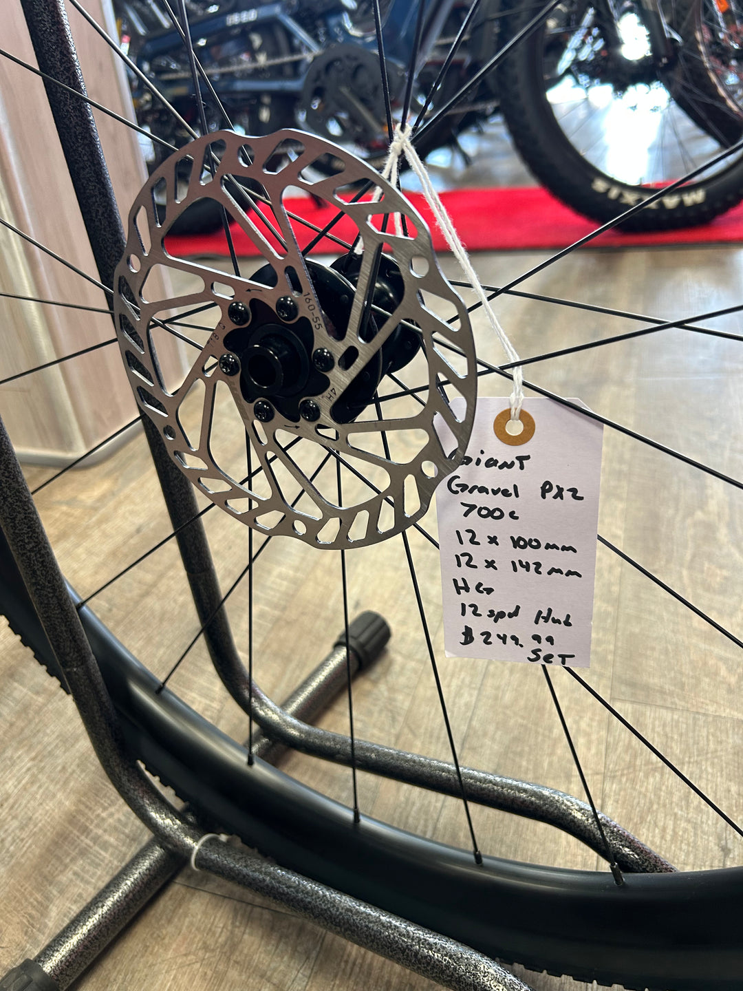 Giant PX2 Tubeless-Ready Alloy Wheelset – HG Freehub, 700c – Grava