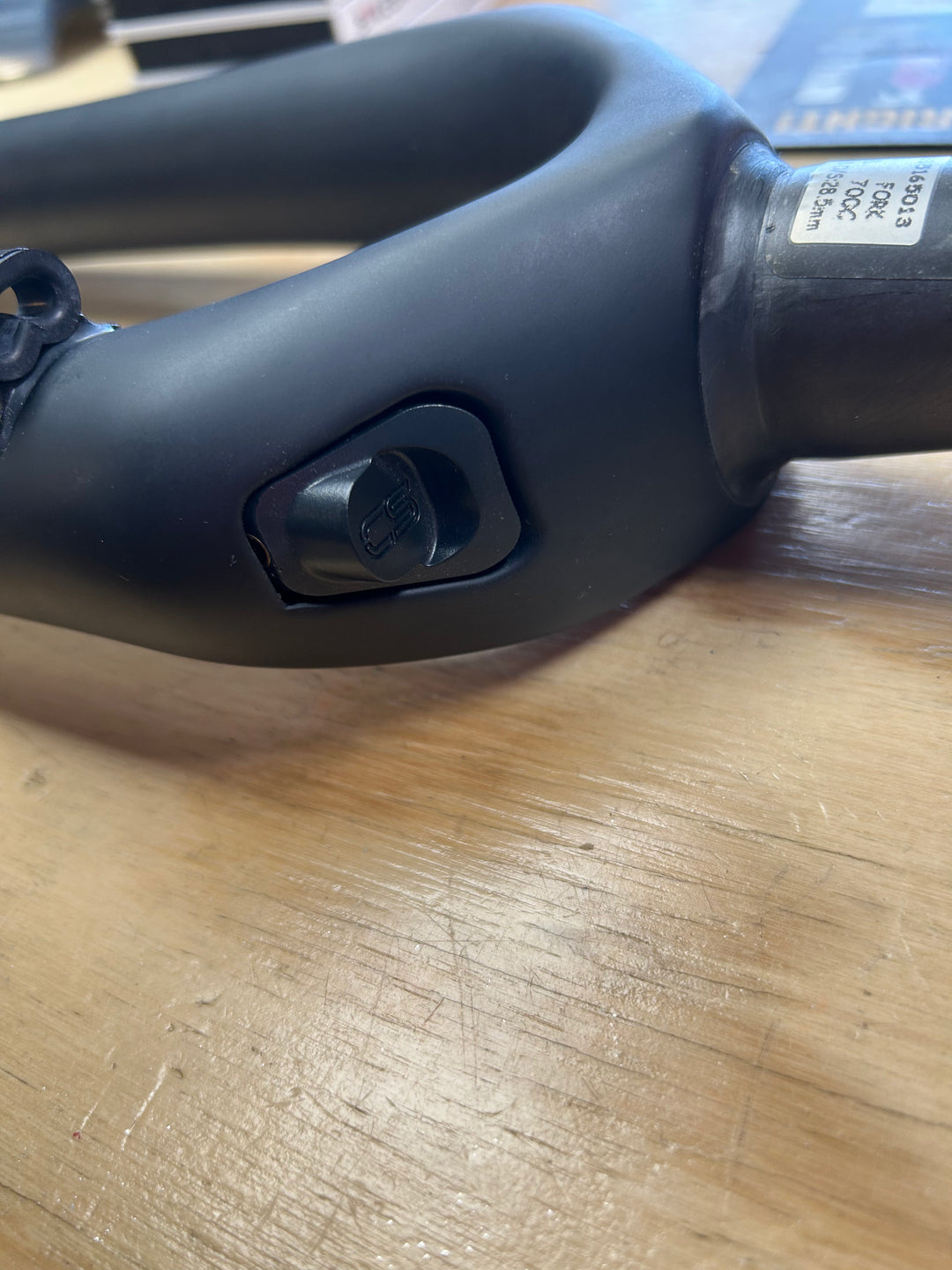 Cane Creek Invert CS Gravel Fork w/ Climb Switch — 30mm Travel — Demo / Lightly Used