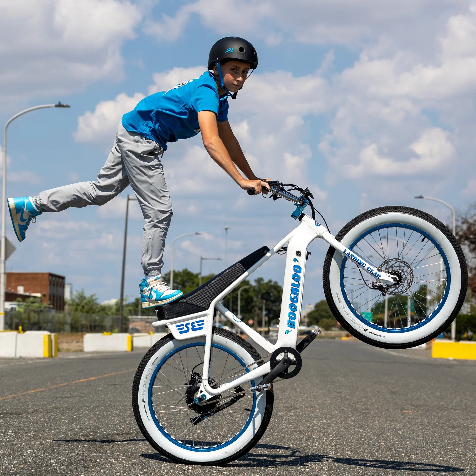 swego electric bicycle HovRanger 27.5" Mountain Bike For Adults Effortless Control and Longer Rides The Minivan SE torque sensor lets you control the ride effortlessly ASKGO 1500W E-Bike Under $900: