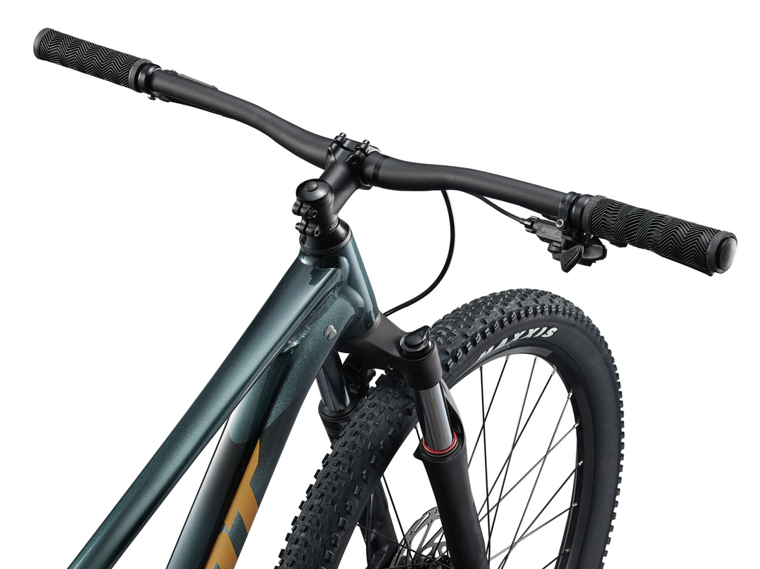 giant talon 2 bicycle Giant Talon 2 Mountain Bike